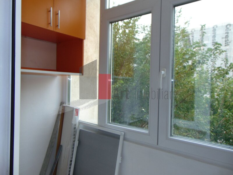 Titan metrou apartament cu o camera, garsoniera
