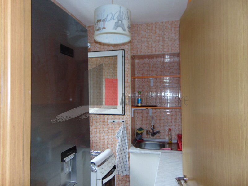 Titan metrou apartament cu o camera, garsoniera